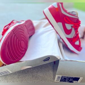 Nike x off white Nike low dunk, university red. Great condition original box